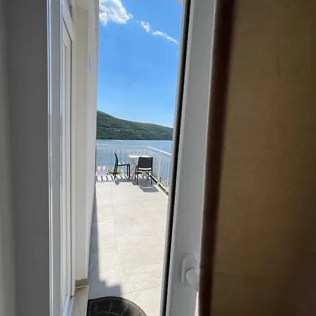 Njavro Neum